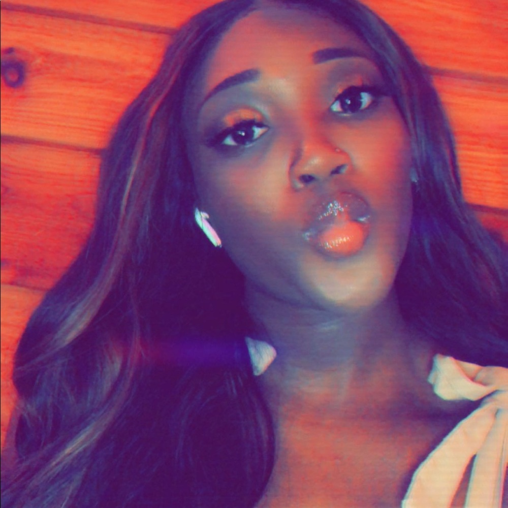 Meet your Posher, Gelissa